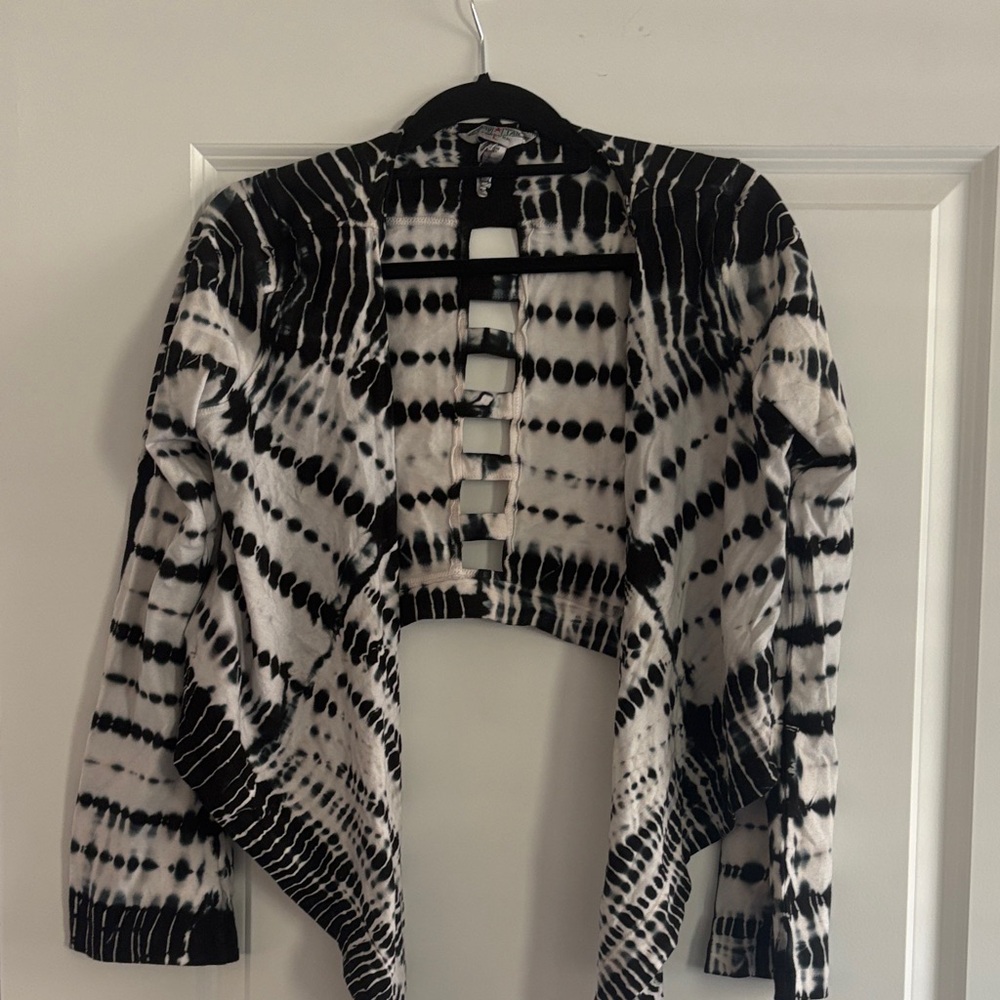 Black and White Tie-Dye Women's Shrug
